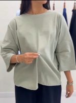 شومیز نخ پنبه زنانه با طراحی ساده و فرم آزاد، مناسب استفاده روزمره و تابستانی