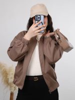 بامبر زنانه ایپک رنگ موکا فیت آزاد زیپ سرتاسری مچ کشی استایل شهری روزهای خنک