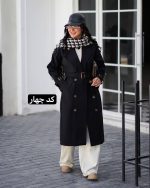 ترنج کت بارونی زنانه مشکی کمربنددار بلند روی شلوار گشاد کرم، مناسب استایل شیک خیابانی