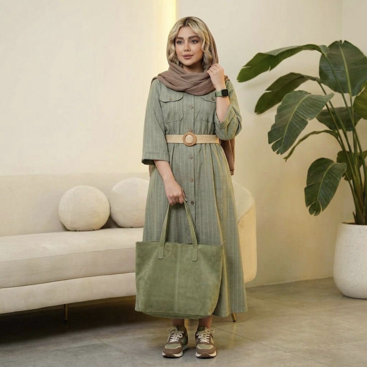 Elegant Long Women's University Coat مانتو بلند دانشجویی زنانه مدل آوا با پارچه صوفیا ژاکارد دیپلمات